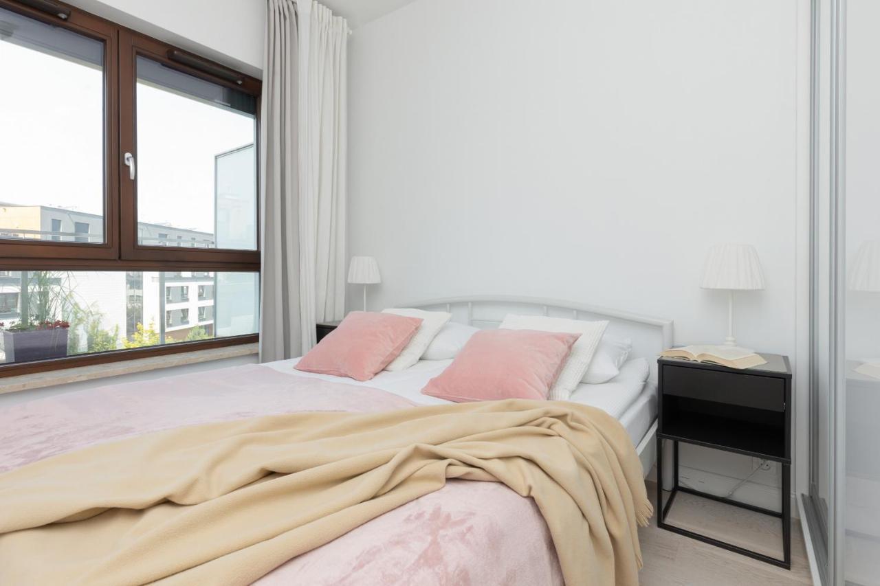 Sarmacka Apartment With Balcony Warsaw Wilanow By Noclegi Renters Eksteriør billede